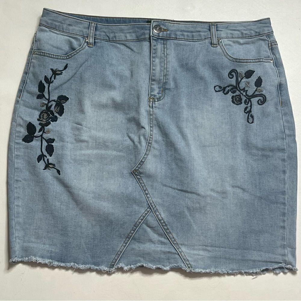 Morgan & Walker | Embroidered Plus Size Raw Hem Denim Skirt